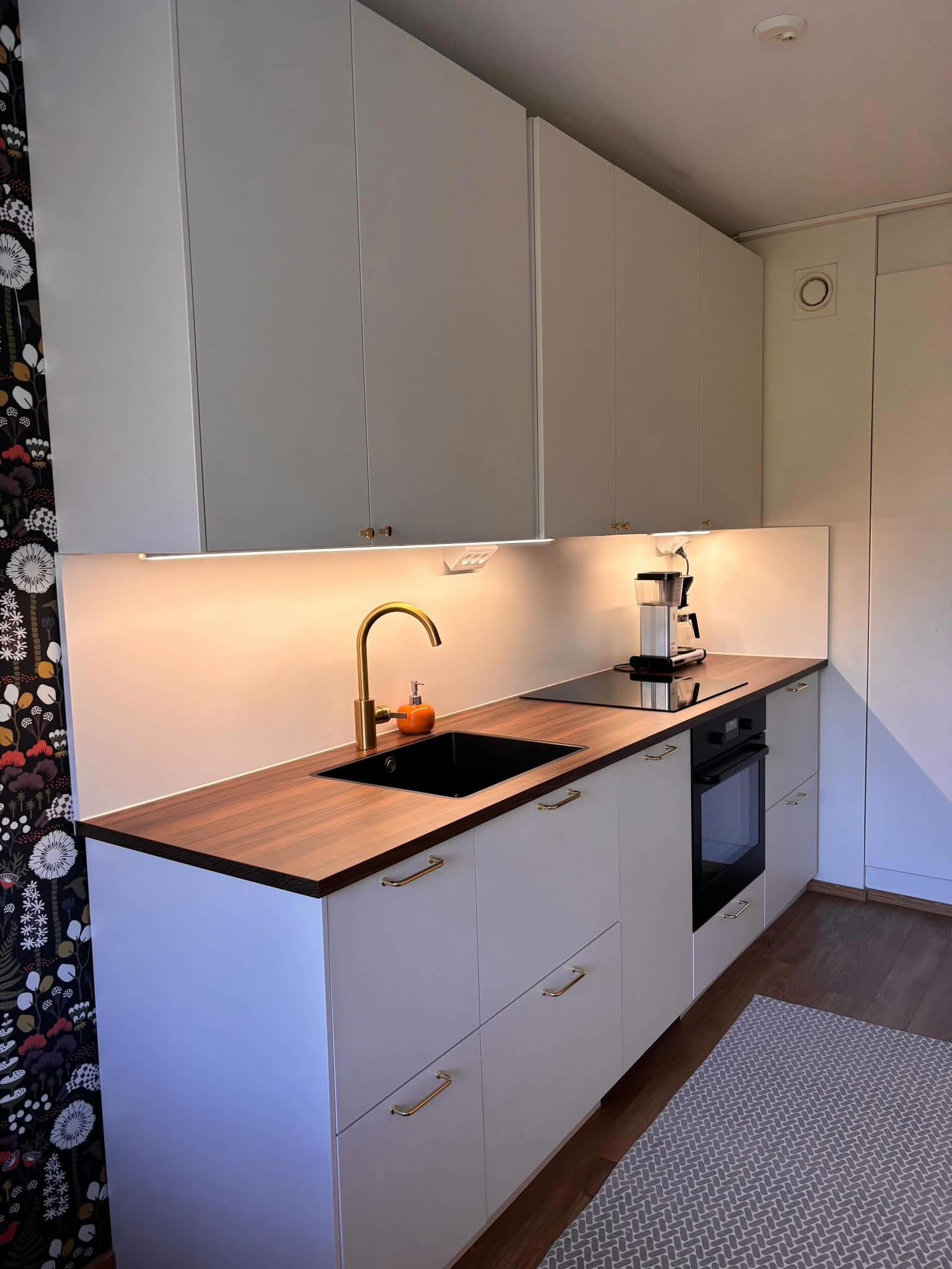 IKEA-keittiön asennus